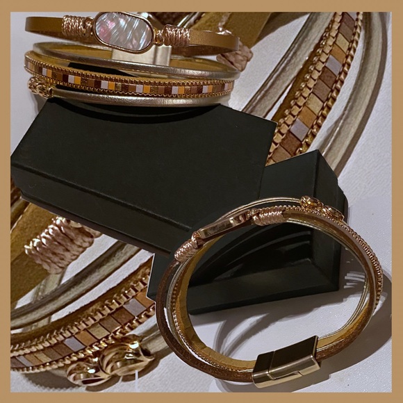 Multi Strand Faux Leather Magnetic Closure NWT - Picture 4 of 7